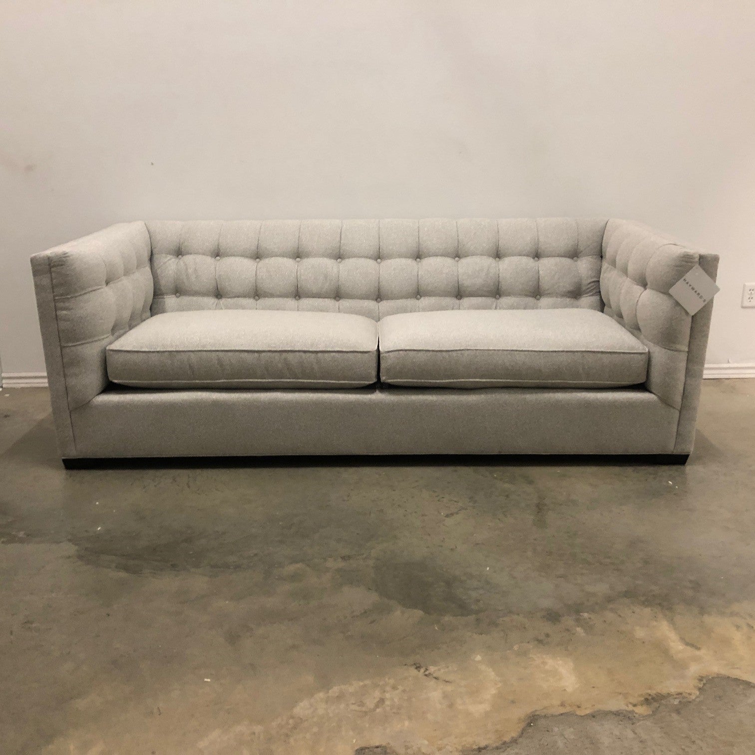 QUINCEY TUFTED FABRIC SOFA