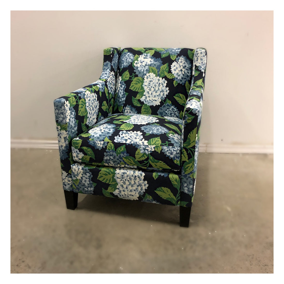 ALBERT FABRIC ACCENT CHAIR