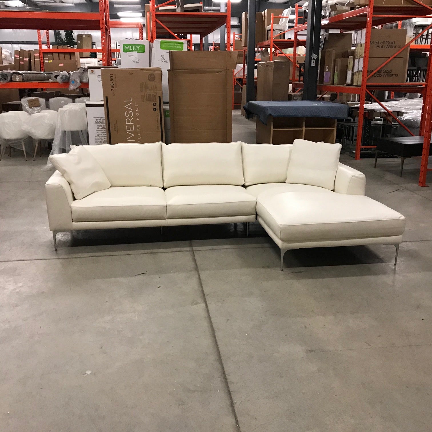 AVALON MODERN LEATHER SECTIONAL WITH CHAISE