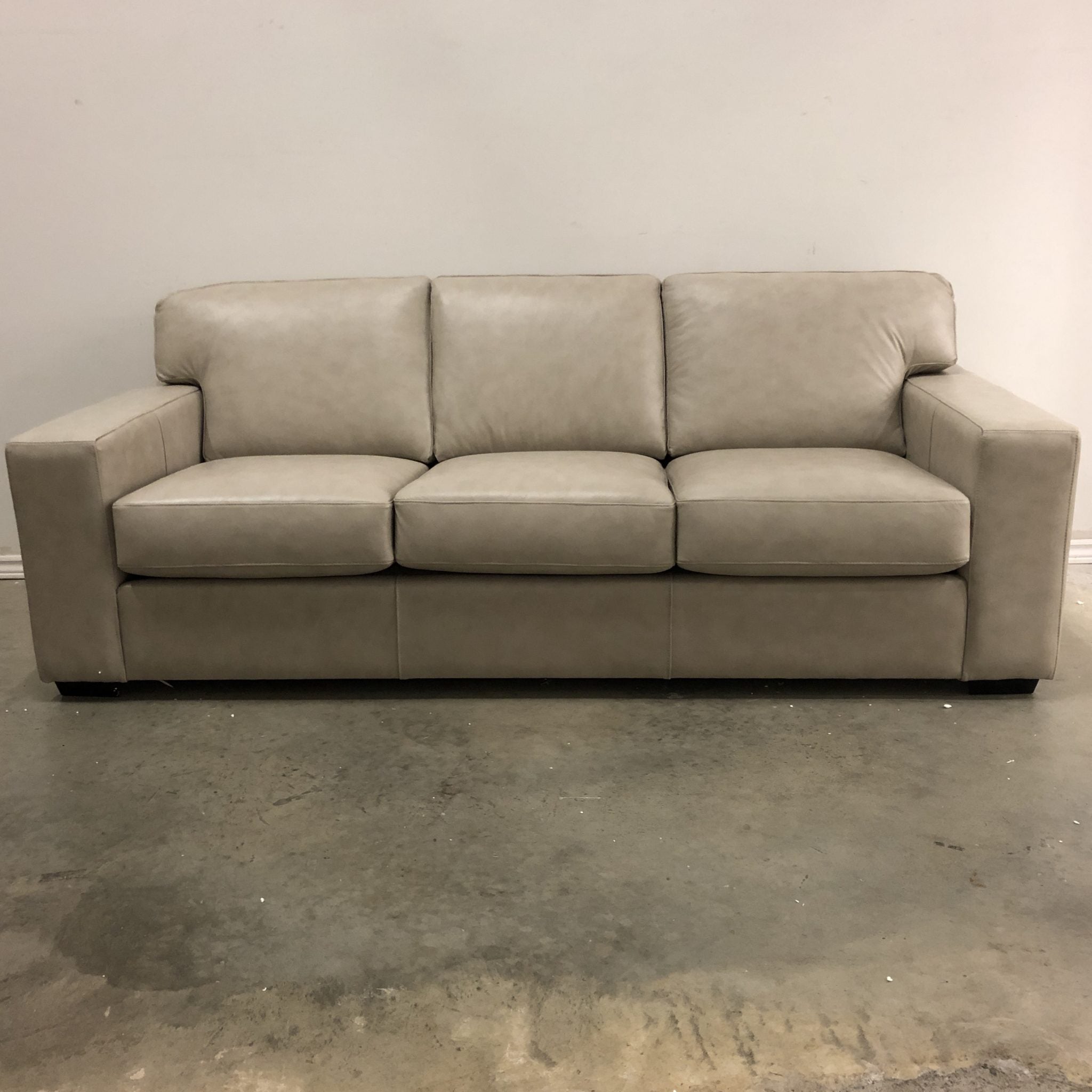 CAMPIO 711 LEATHER SOFA