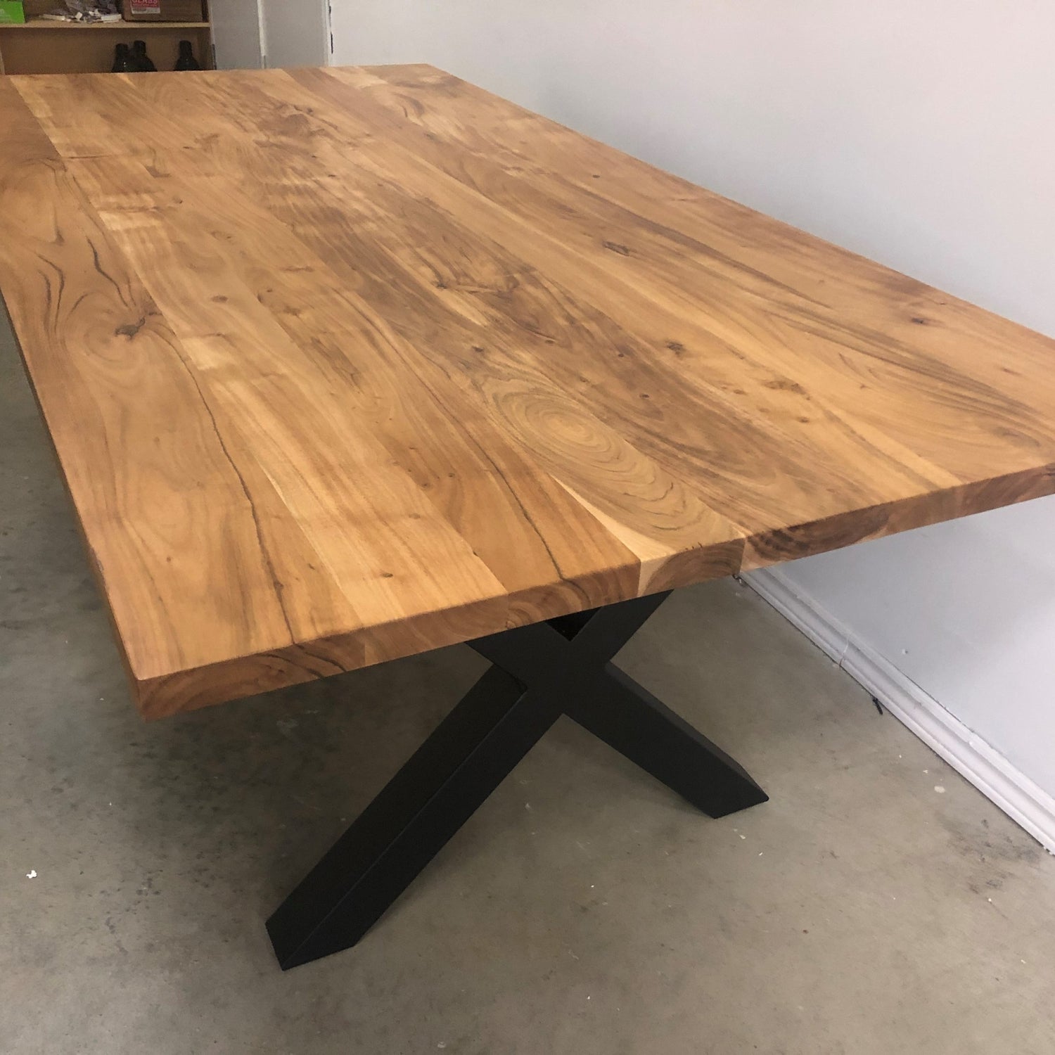UNIQUE SOLID WOOD DINING TABLES