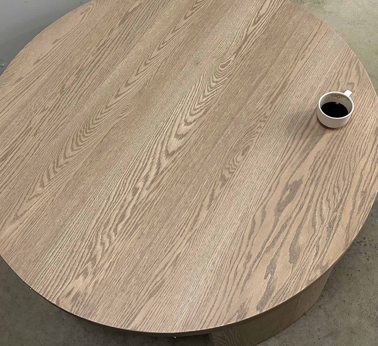 ELMIRA ROUND COFFEE TABLE