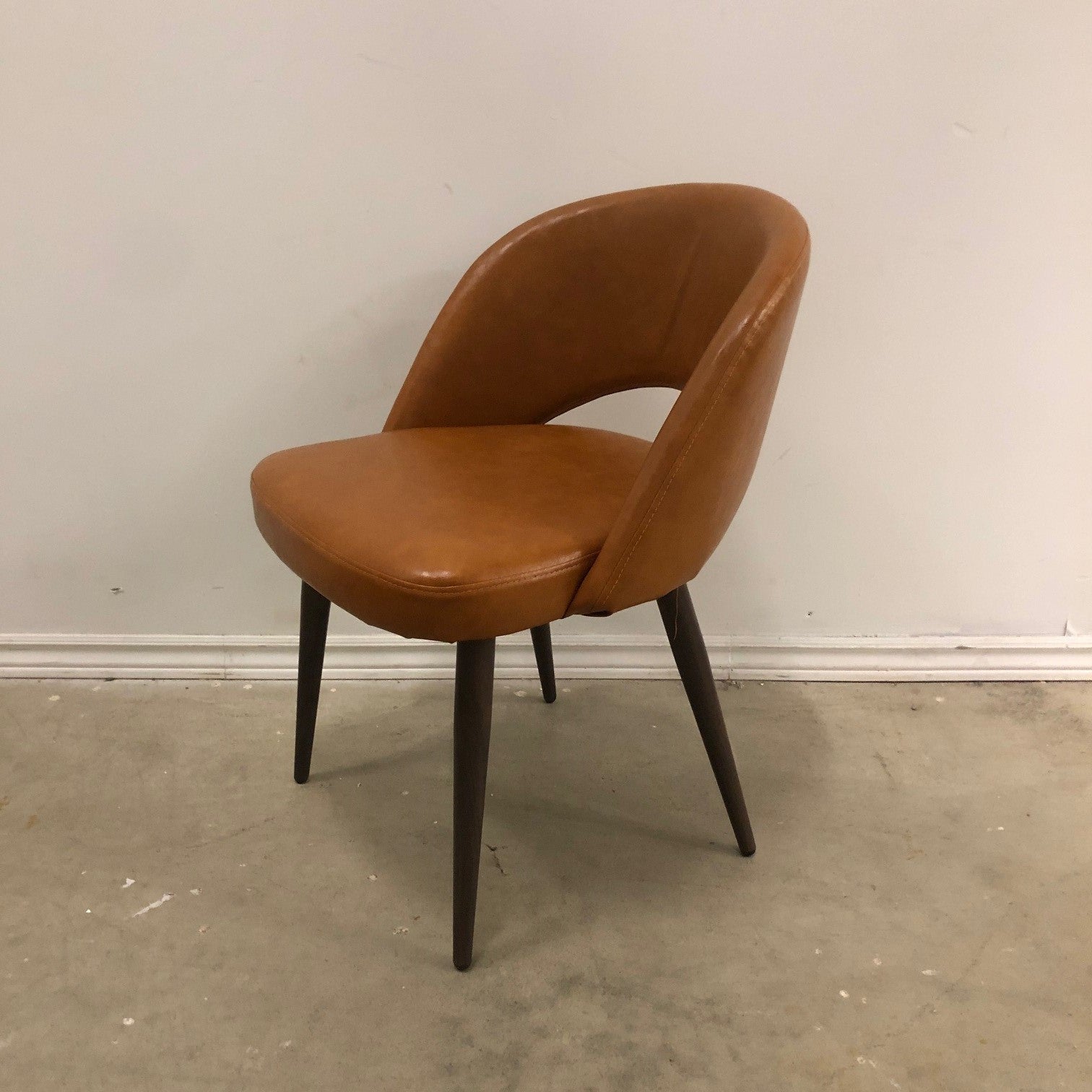 HENRICK DINING CHAIR TAN