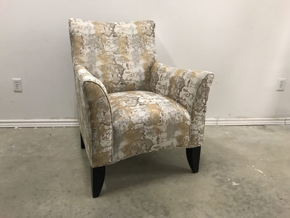 HINDLEY FABRIC ACCENT CHAIR