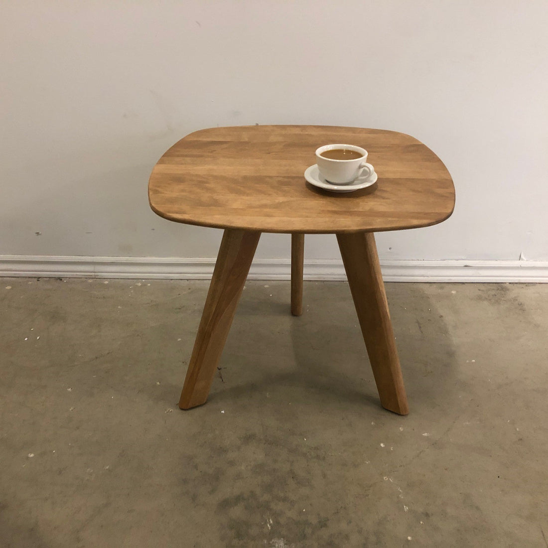 STUDIO SQUARE END TABLE (OILED BIRCH)