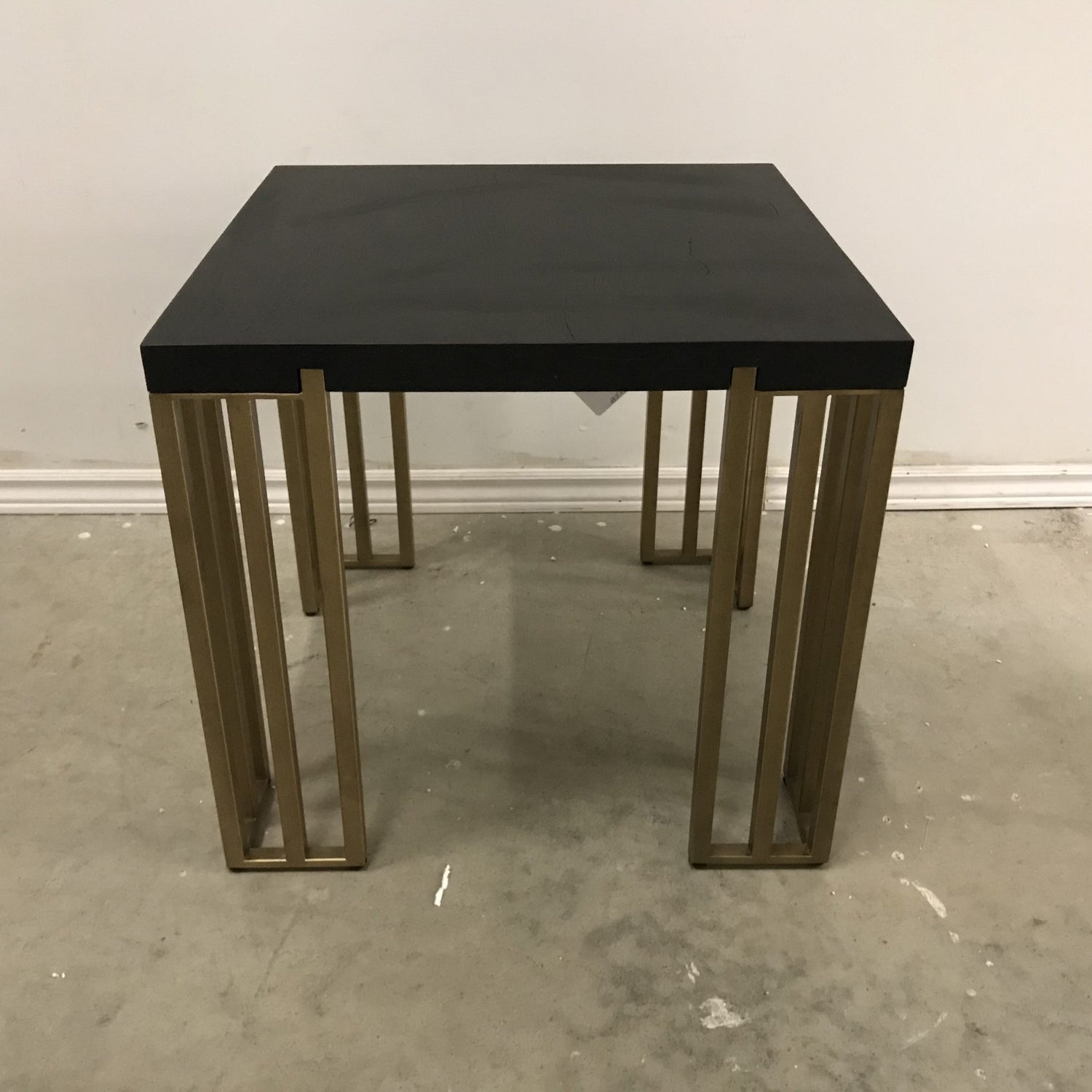 ALTO SQUARE END TABLE