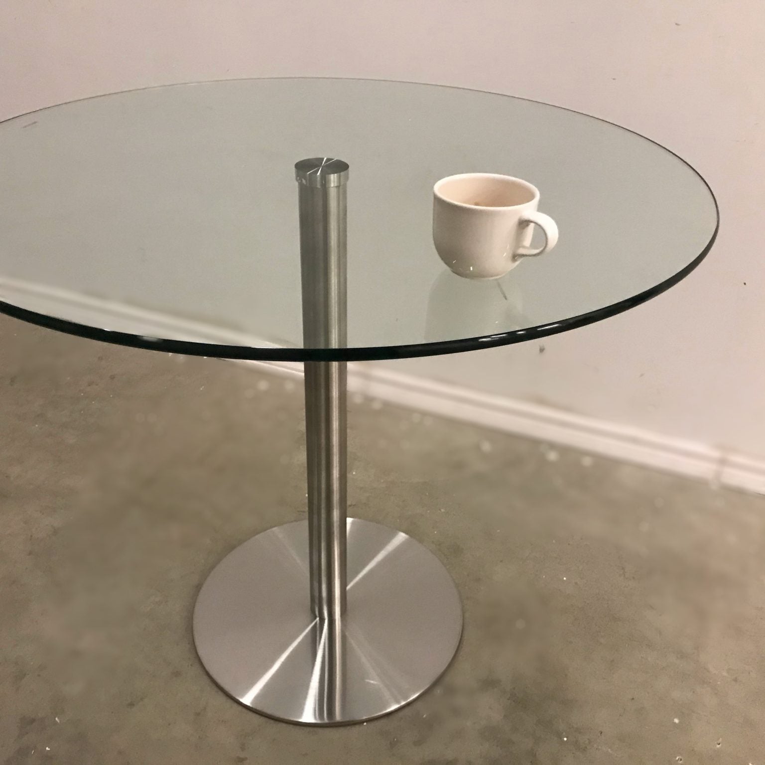 36″ ROUND GLASS TABLE (CHROME BASE) – Haywards Interiors