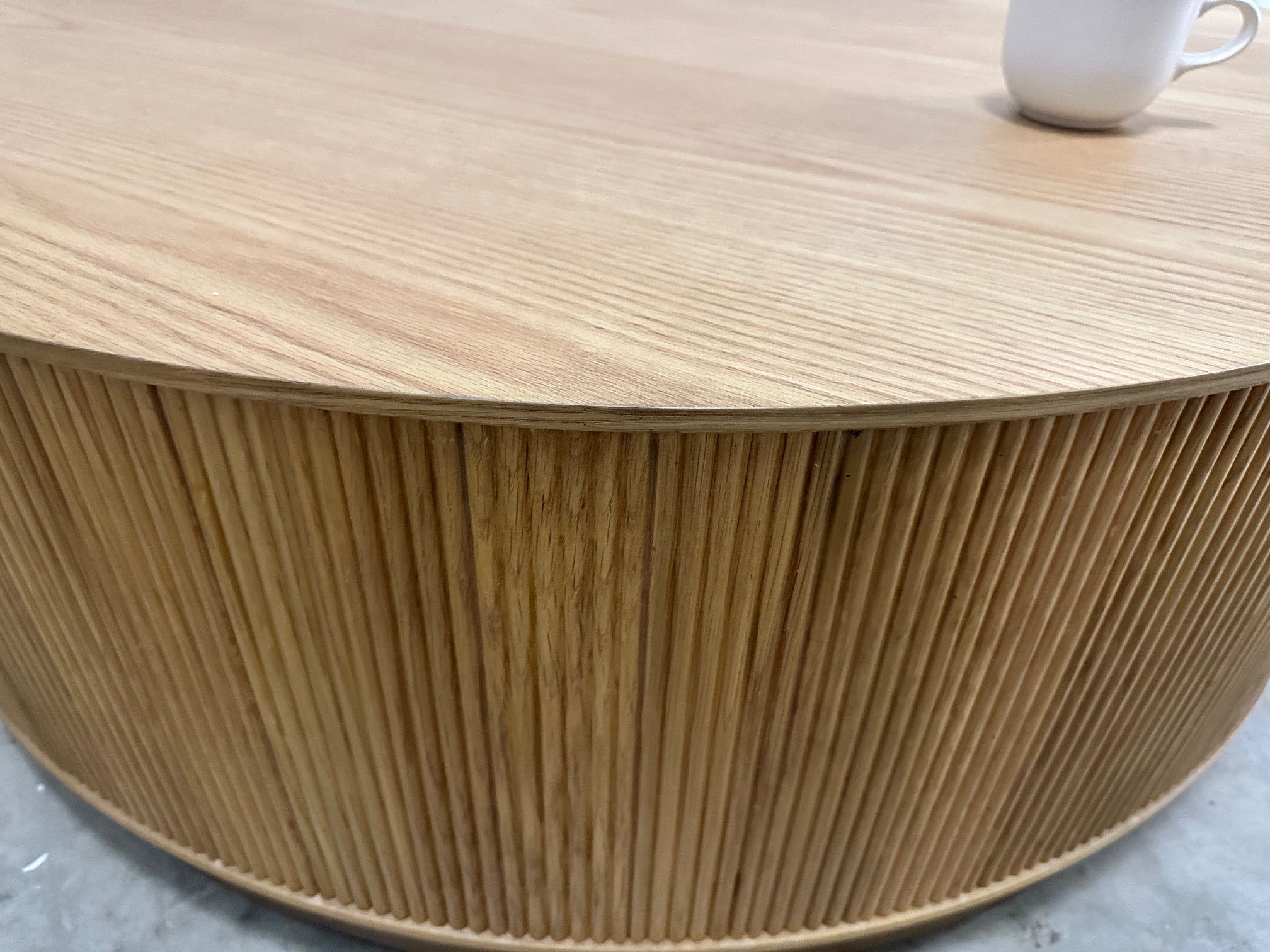 KALLA ROUND COFFEE TABLE