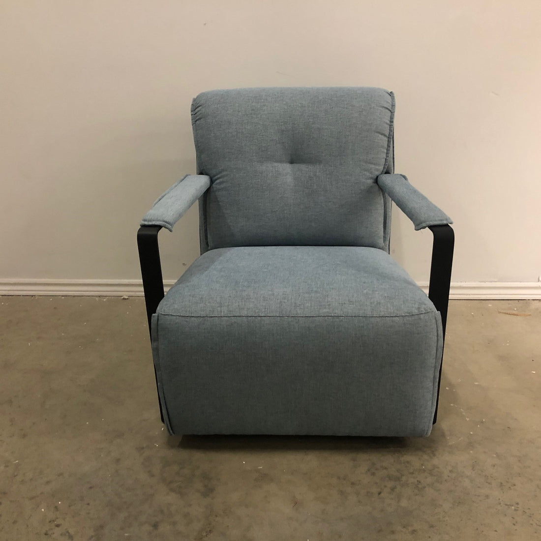 LAGOS MODERN FABRIC ARM CHAIR