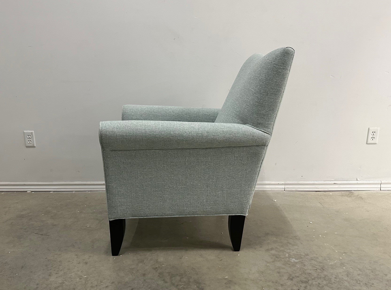 LINTON FABRIC ACCENT CHAIR