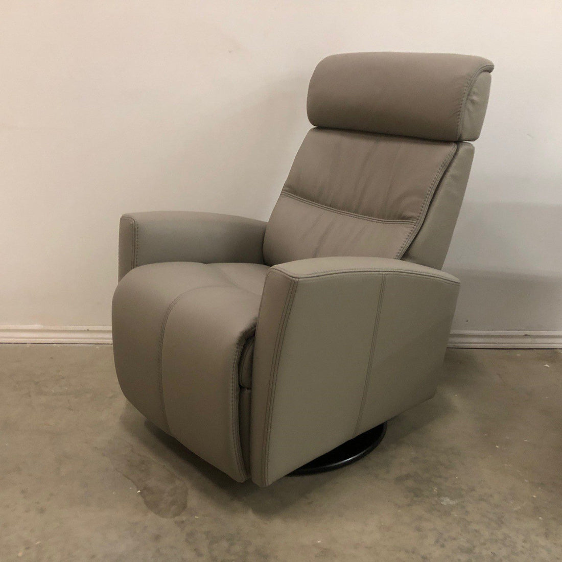 MILAN SWIVEL ROCKER POWER RECLINER GREY