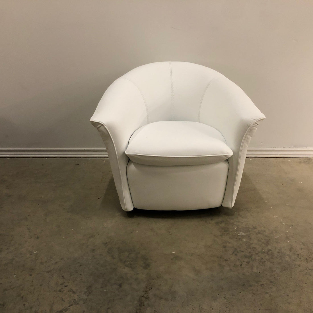 SCOOP WHITE LEATHER SWIVEL CHAIR BY CORIUM ITALIA