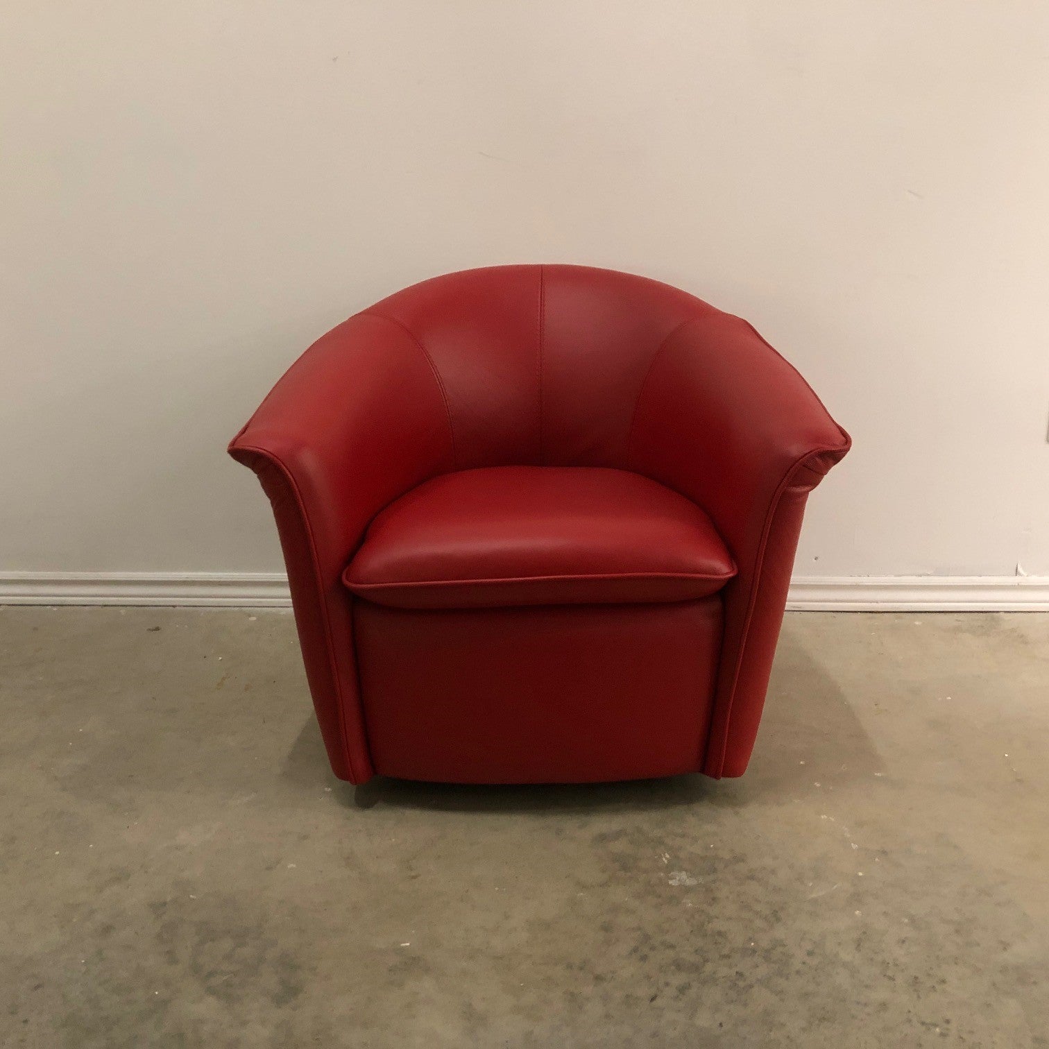 SCOOP RED LEATHER SWIVEL CHAIR BY CORIUM ITALIA