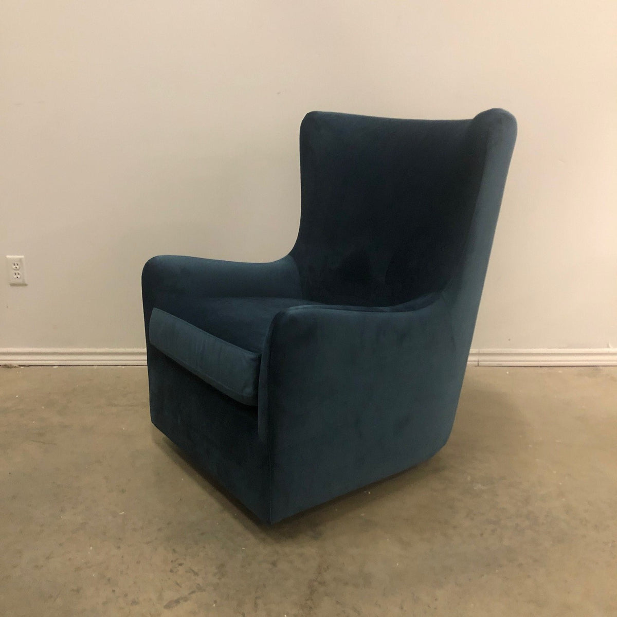WOODY MODERN SWIVEL ROCKER – Hayward Interiors